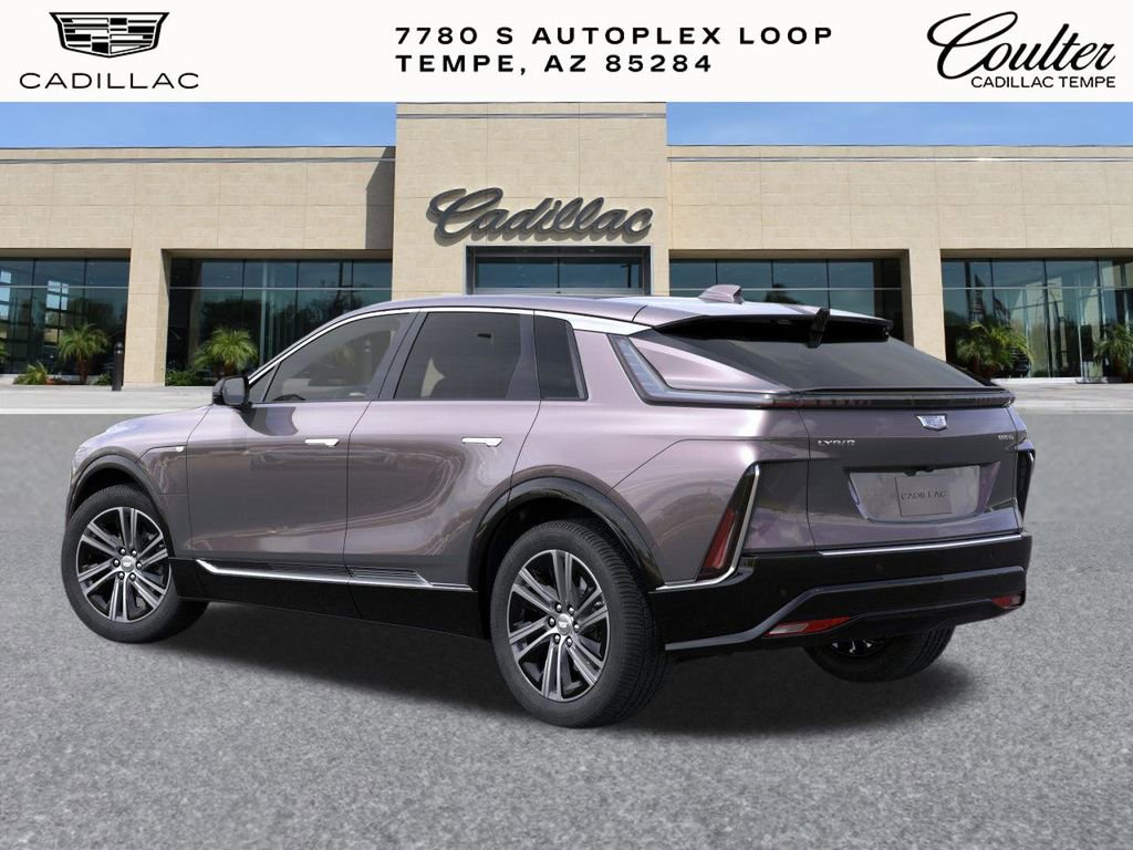 2025 Cadillac Lyriq Luxury photo 2
