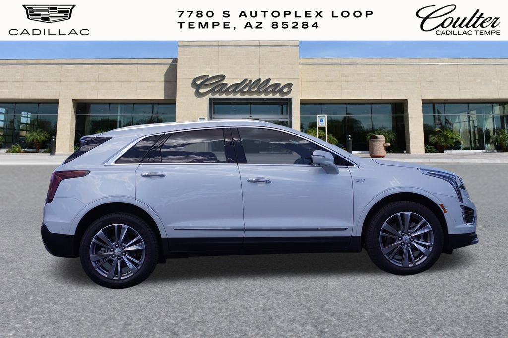2025 Cadillac XT5 Premium Luxury photo 2