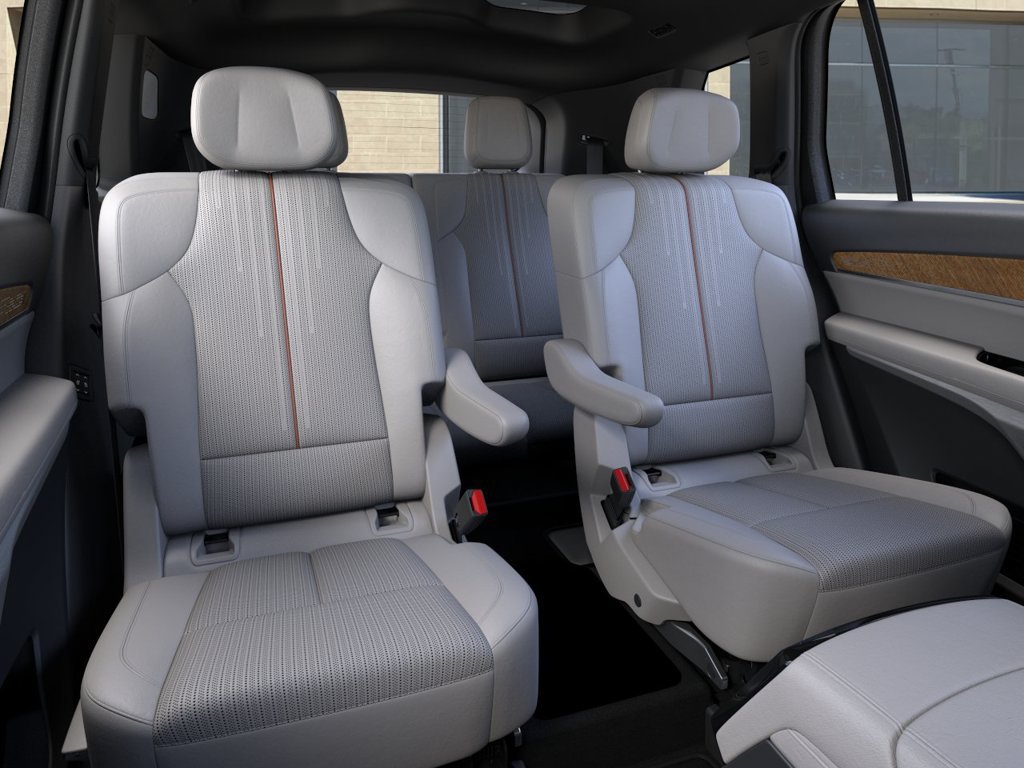 2027 Cadillac VISTIQ Sport - Photo 18