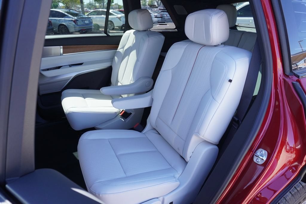 2026 Cadillac VISTIQ Luxury - Photo 11