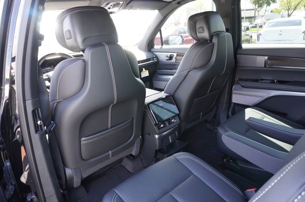 2026 Cadillac VISTIQ Luxury - Photo 11
