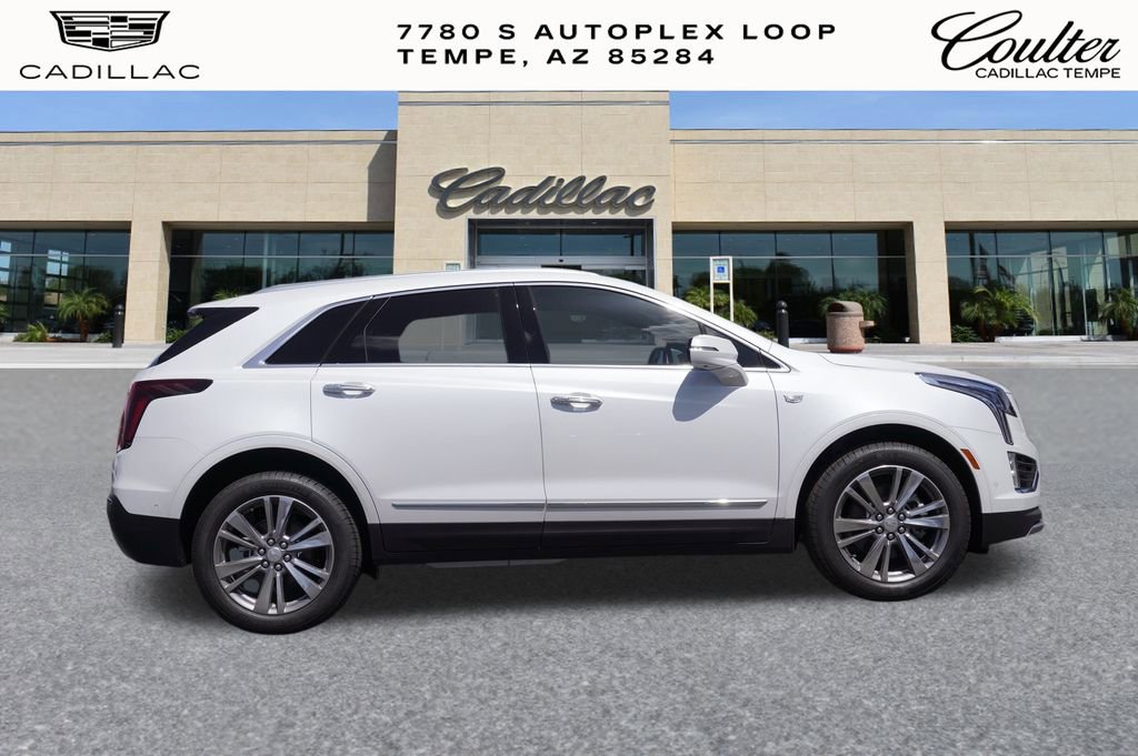 2025 Cadillac XT5 Premium Luxury photo 2