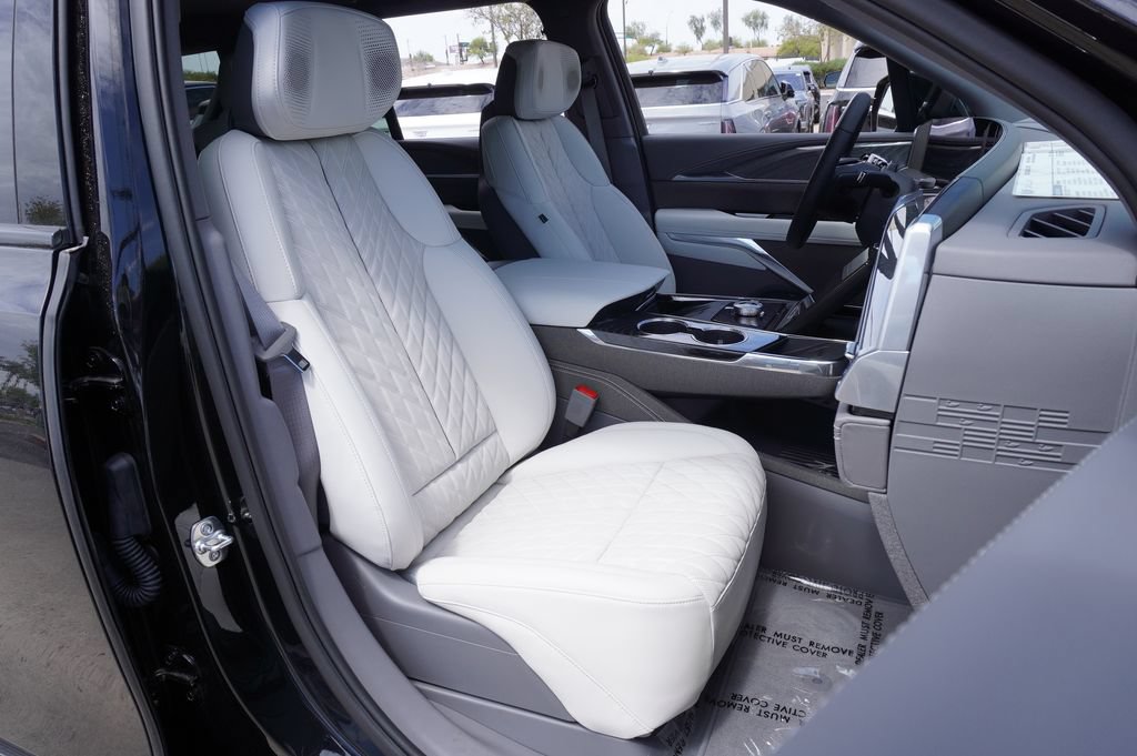 2026 Cadillac Escalade IQL Luxury - Photo 14