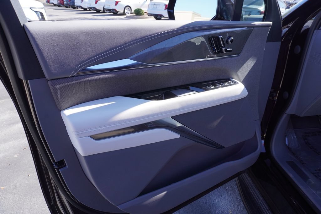 2026 Cadillac Escalade IQ Luxury - Photo 16