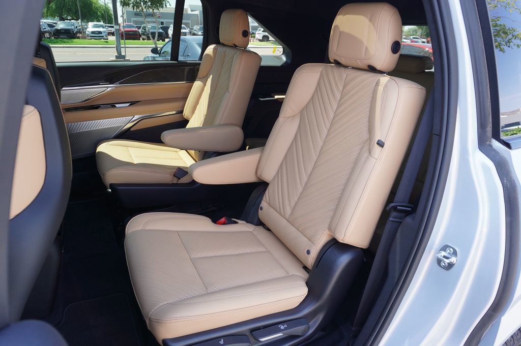 2025 Cadillac Escalade IQ Luxury 2 - Photo 9