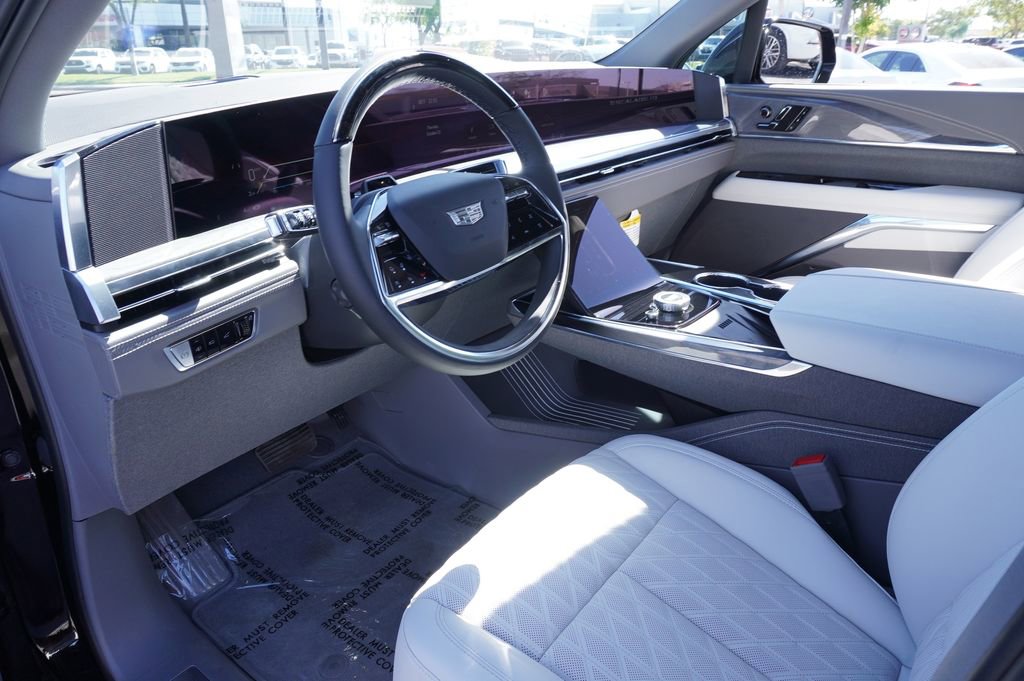 2026 Cadillac Escalade IQ Luxury - Photo 16