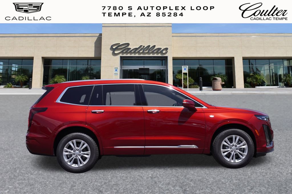 2025 Cadillac XT6 Luxury photo 2