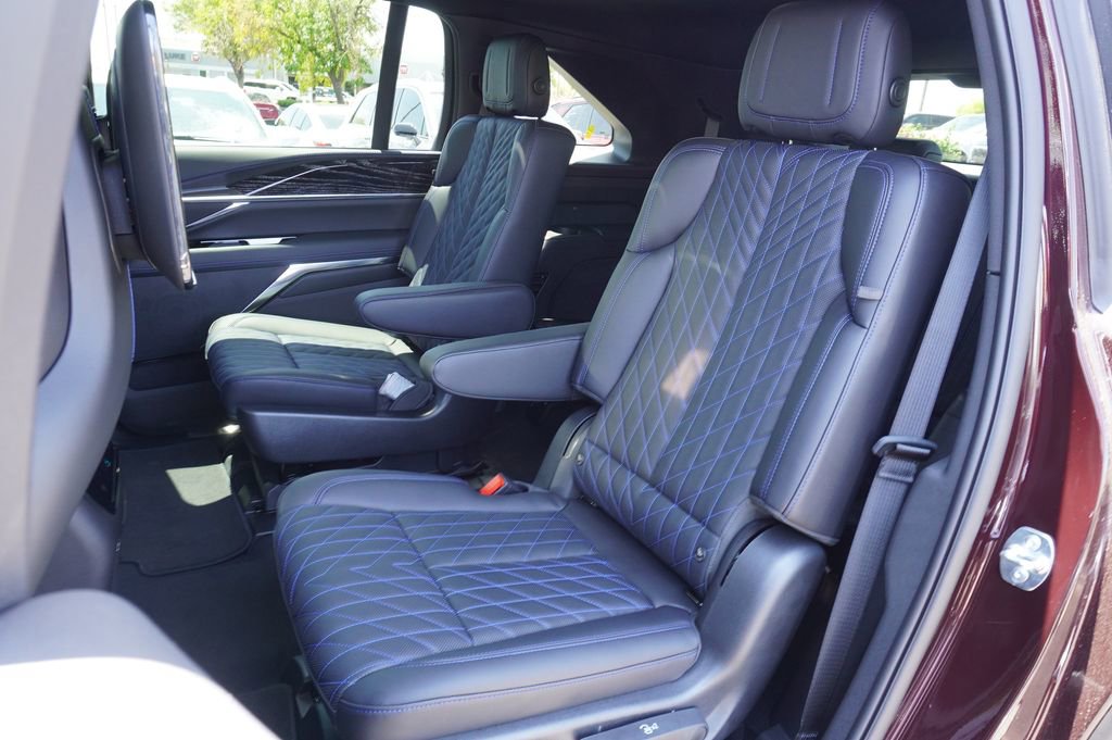 2026 Cadillac Escalade IQ Luxury - Photo 9