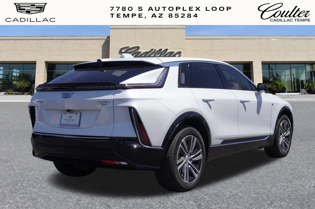 New 2025 CADILLAC LYRIQ Luxury 2 SUV