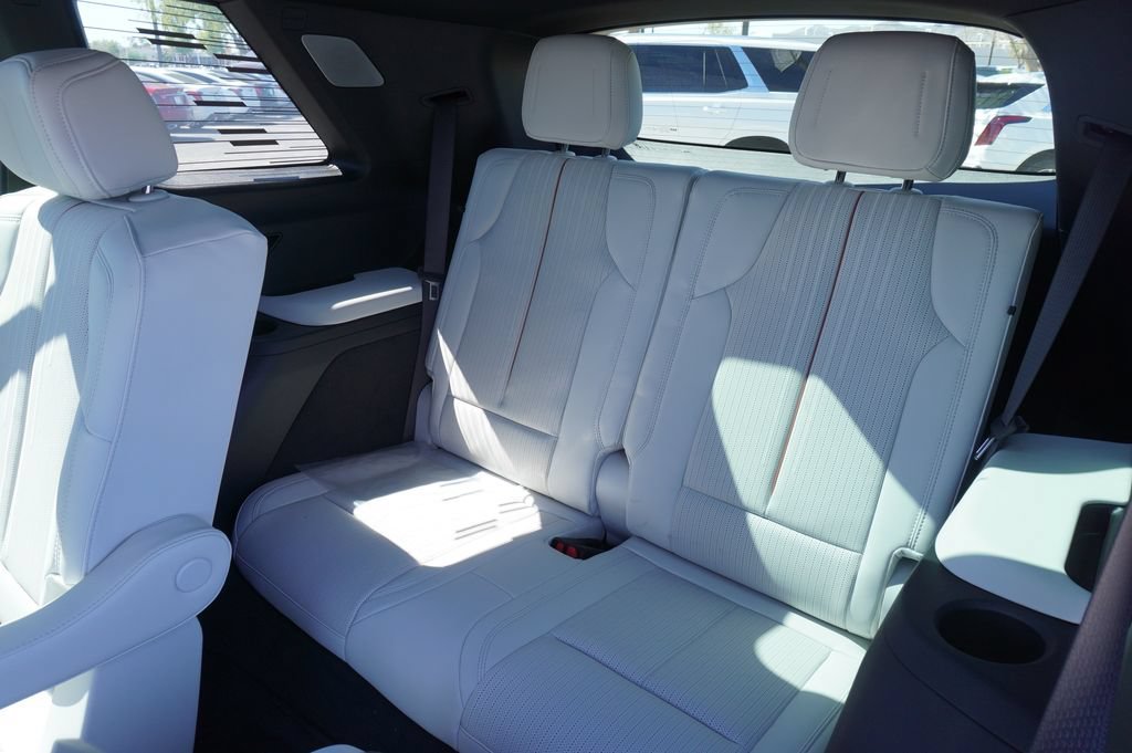 2026 Cadillac VISTIQ Luxury - Photo 12