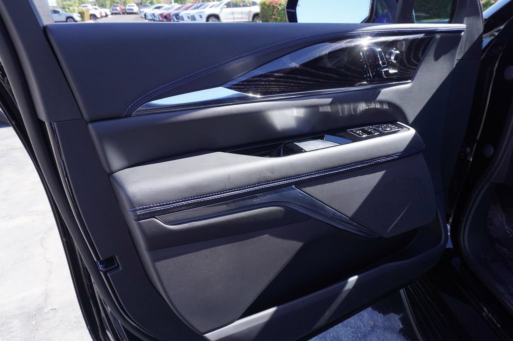 2026 Cadillac Escalade IQL Luxury - Photo 16