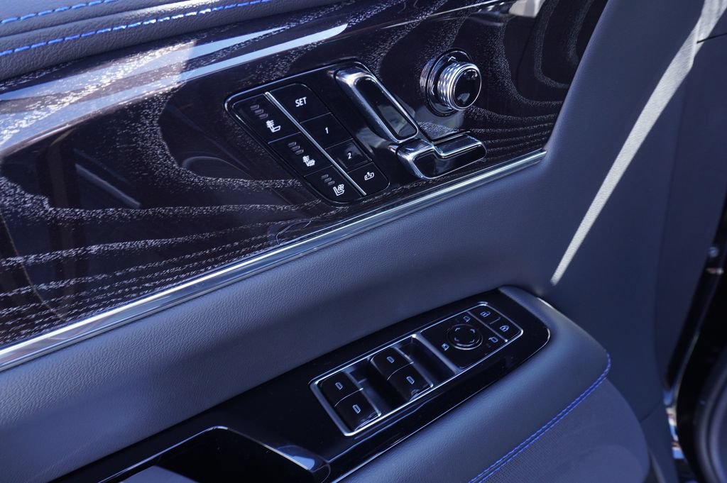 2026 Cadillac Escalade IQL Luxury - Photo 17