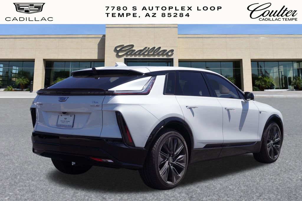 2025 Cadillac Lyriq Sport photo 3