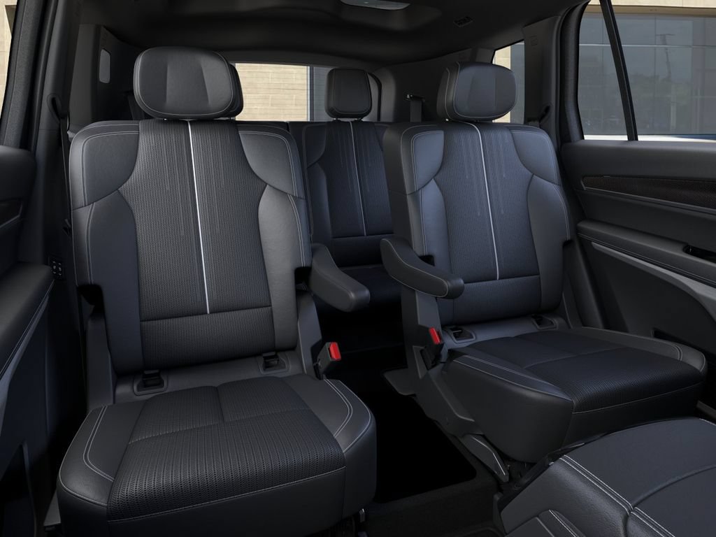2027 Cadillac VISTIQ Sport - Photo 17