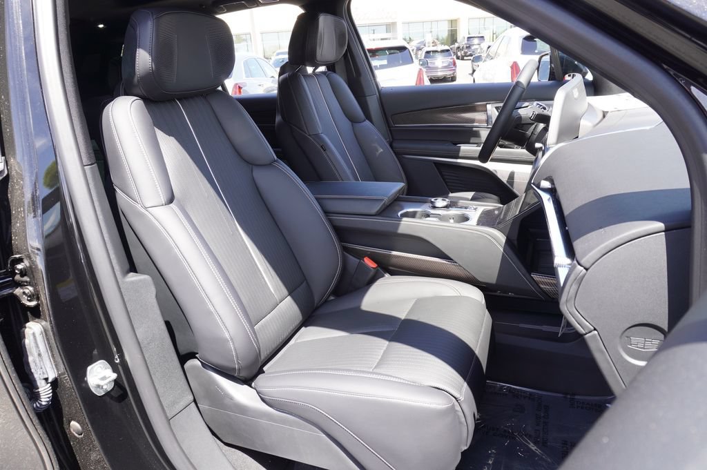 2026 Cadillac VISTIQ Luxury - Photo 13