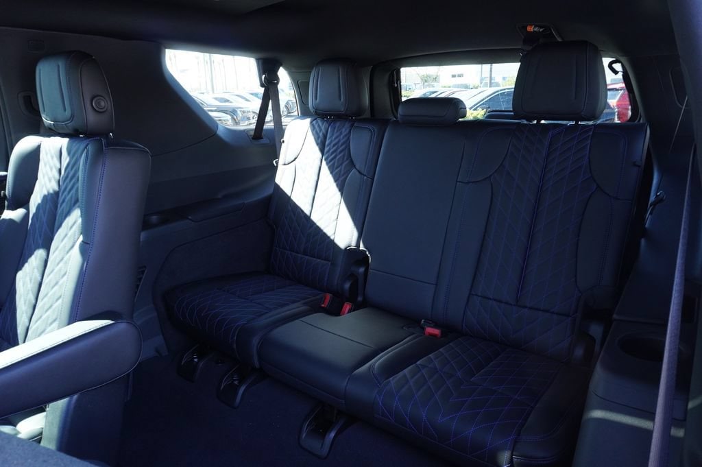 2026 Cadillac Escalade IQL Luxury - Photo 11