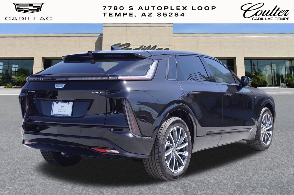 2025 Cadillac Lyriq Sport photo 3