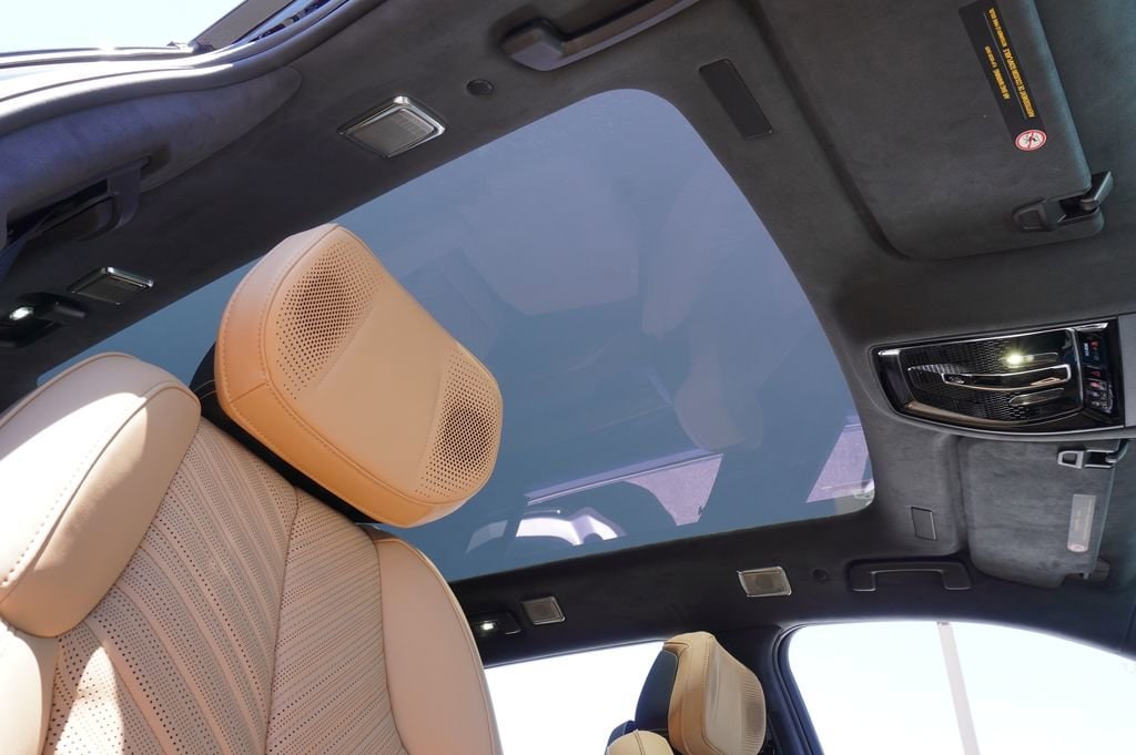 2025 Cadillac Escalade IQ Luxury 2 - Photo 14