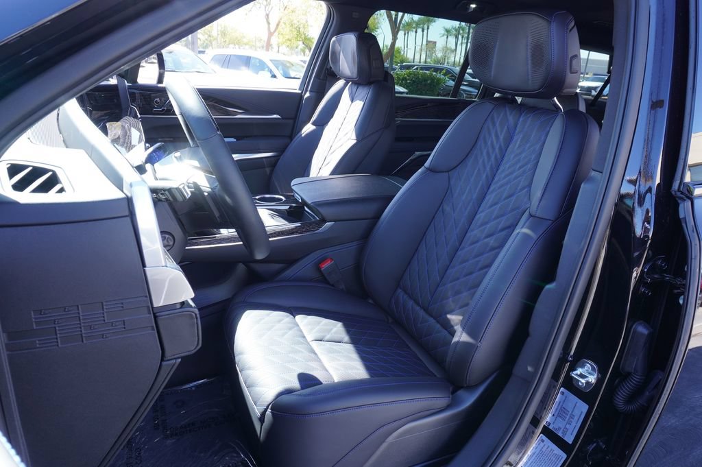 2026 Cadillac Escalade IQL Luxury - Photo 15