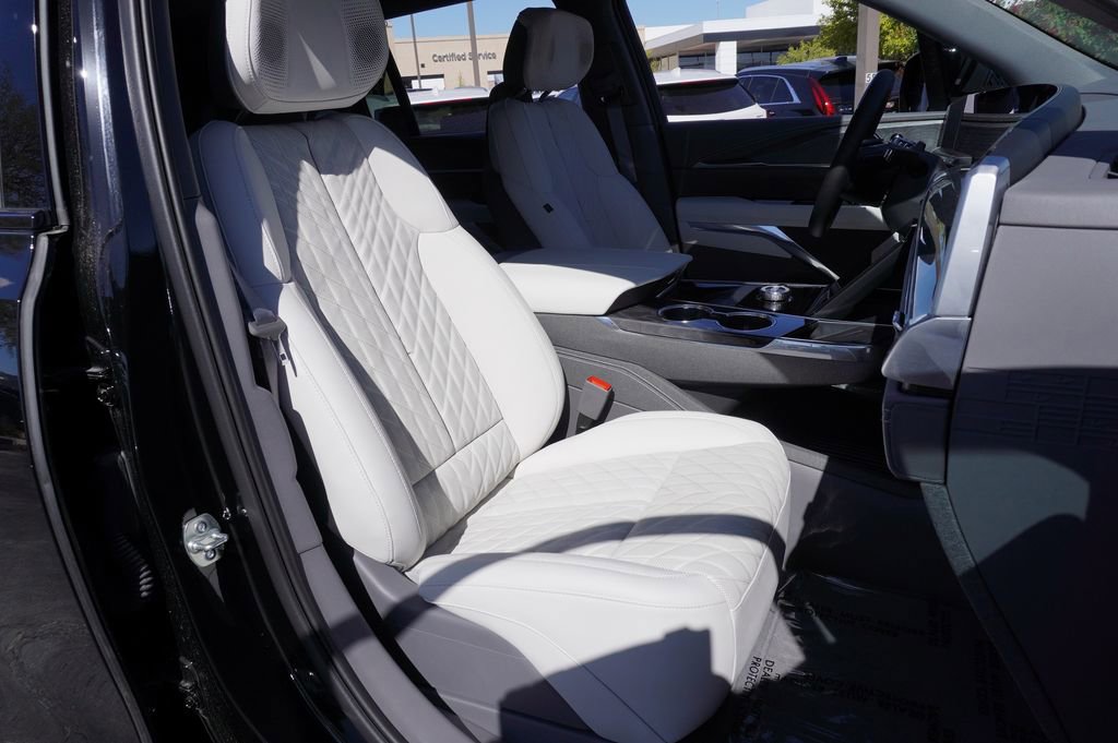 2026 Cadillac Escalade IQ Luxury - Photo 12