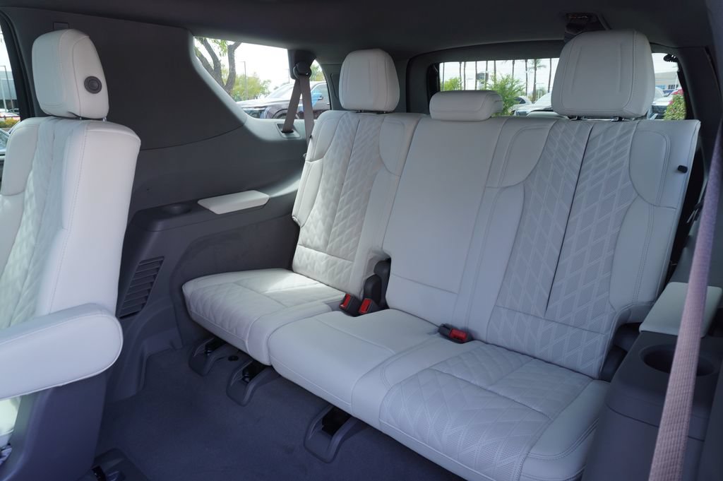 2026 Cadillac Escalade IQL Luxury - Photo 11