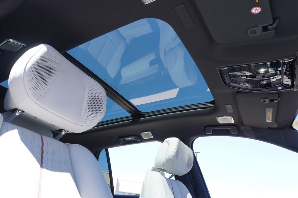 2026 Cadillac VISTIQ Luxury - Photo 16