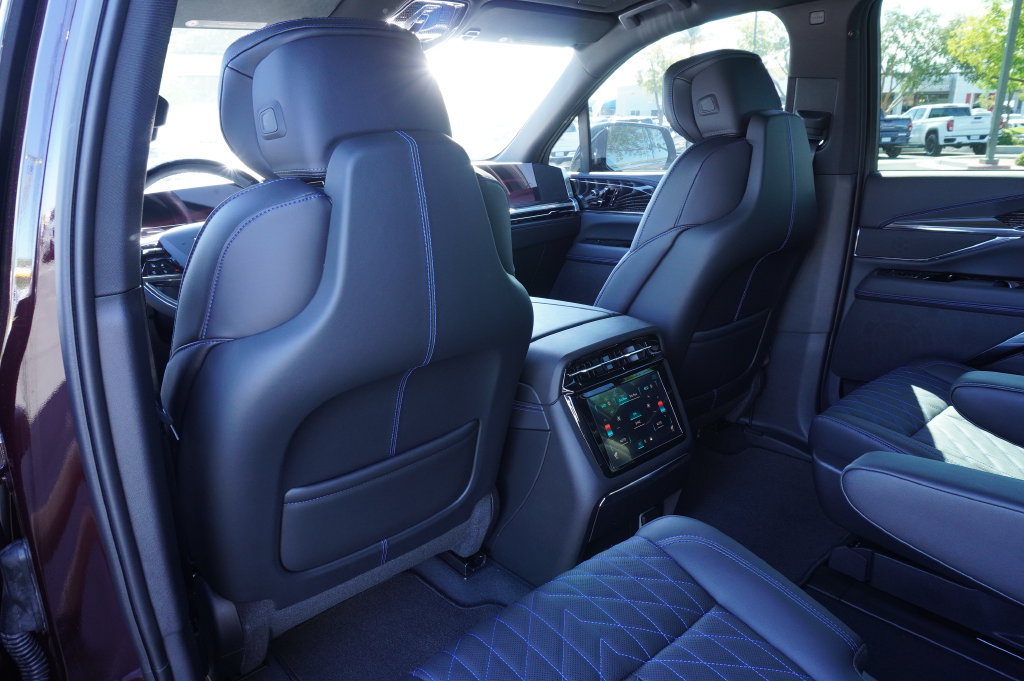 2026 Cadillac Escalade IQL Luxury - Photo 12