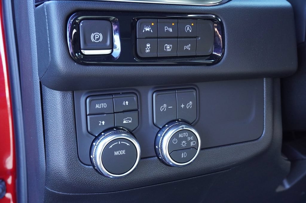 2026 GMC Yukon XL Elevation - Photo 18