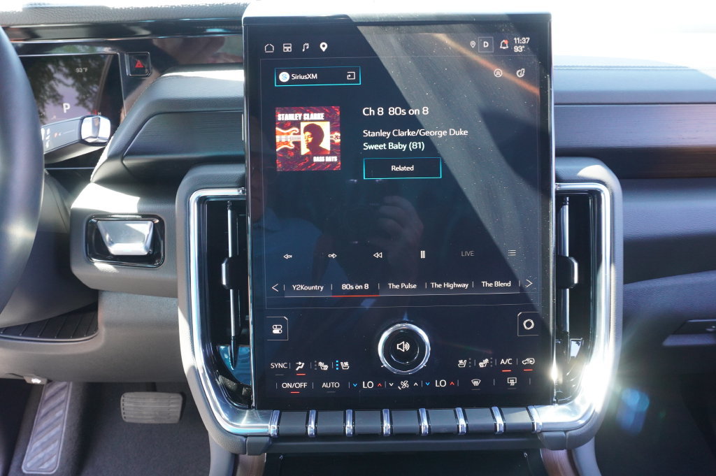 2026 GMC Yukon Denali - Photo 22