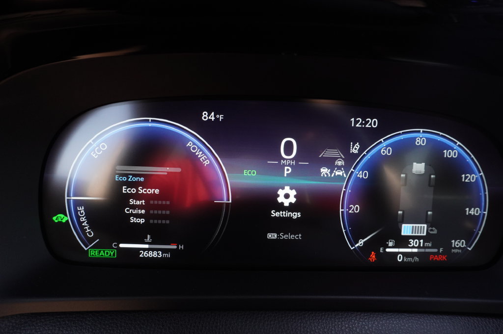 2025 Toyota Crown Signia XLE - Photo 24