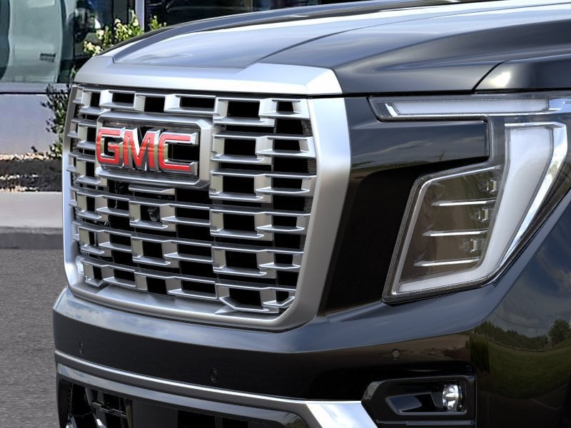 2026 GMC Yukon Denali - Photo 14