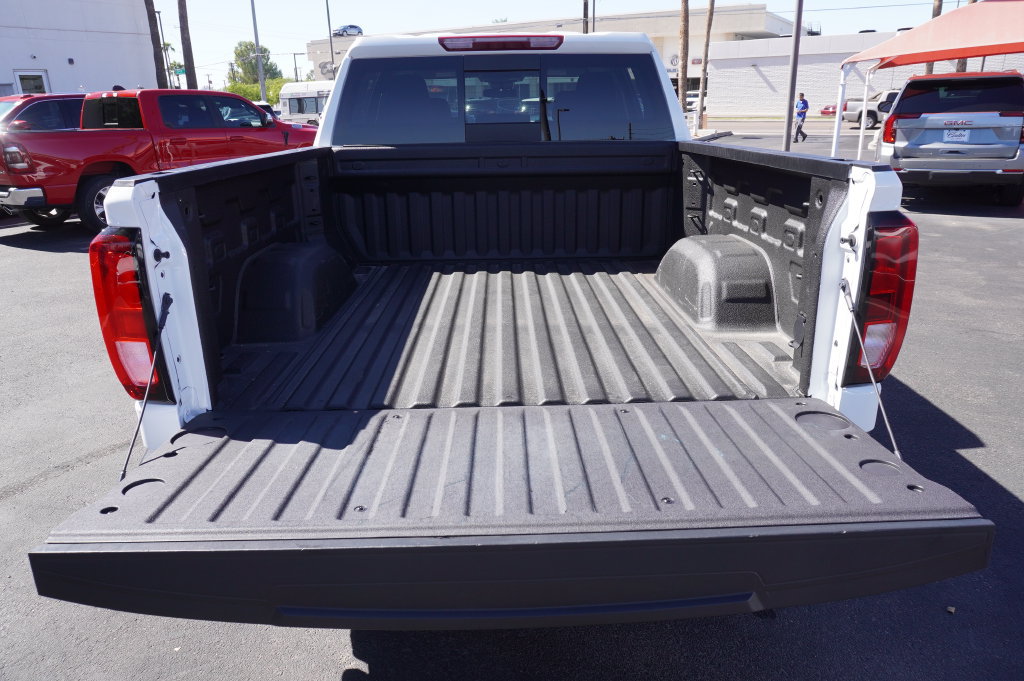 2026 GMC Sierra 1500 SLE - Photo 13