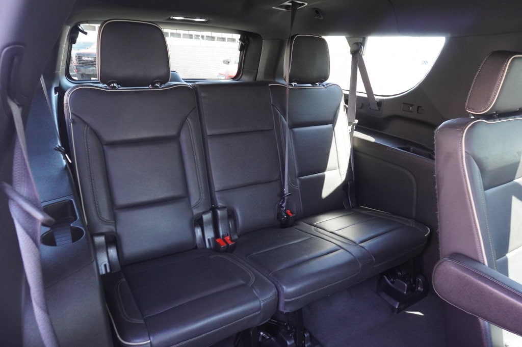 2023 GMC Yukon XL SLT - Photo 11