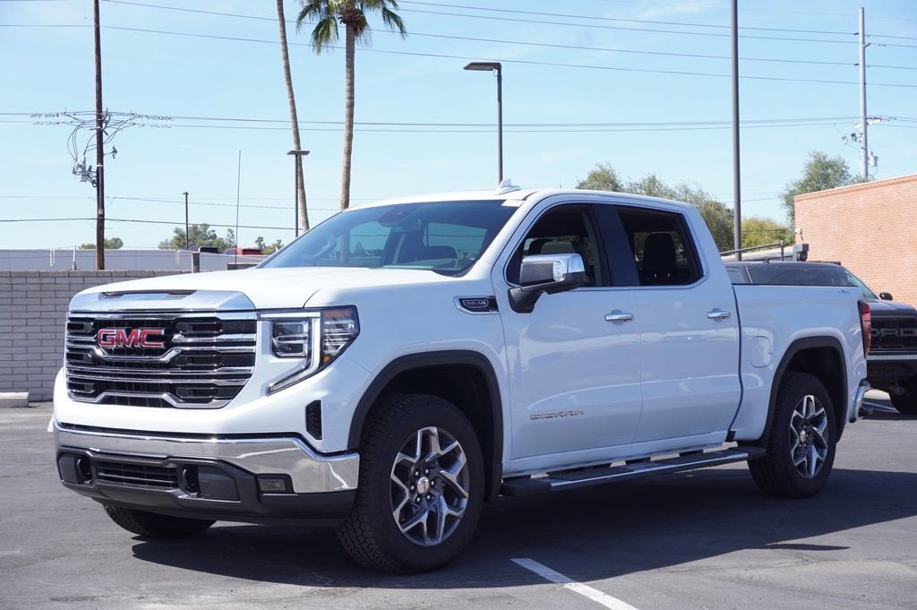 2026 GMC Sierra 1500 SLT - Photo 4