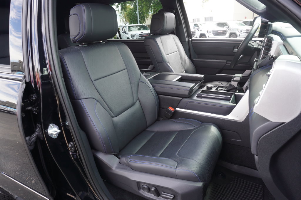 2023 Toyota Sequoia Platinum - Photo 12