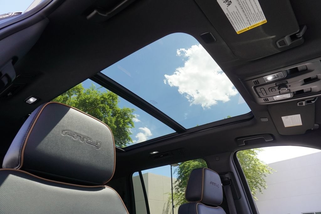 2024 GMC Yukon XL AT4 - Photo 15