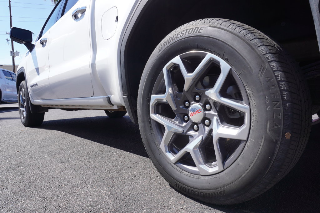 2024 GMC Sierra 1500 SLT - Photo 10
