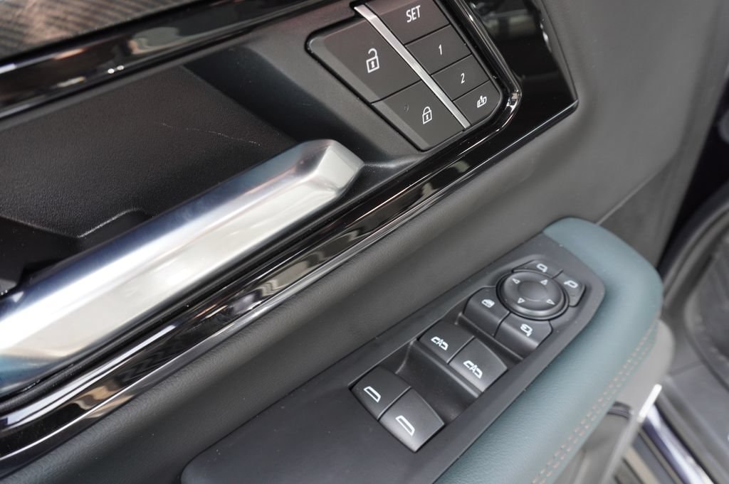 2026 GMC Yukon AT4 - Photo 17
