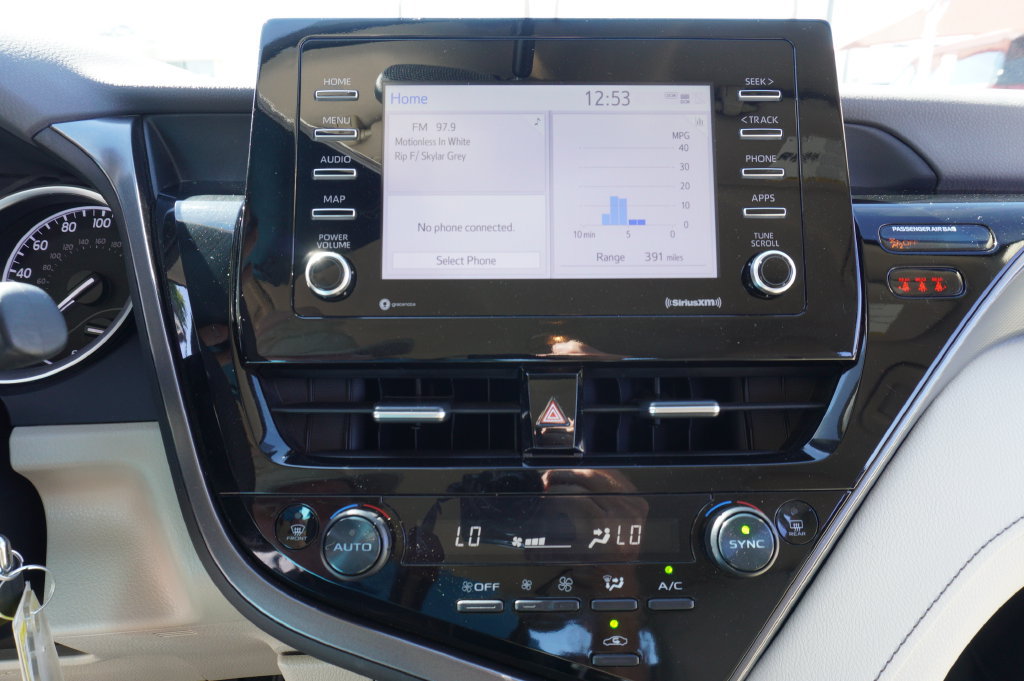 2024 Toyota Camry LE - Photo 24