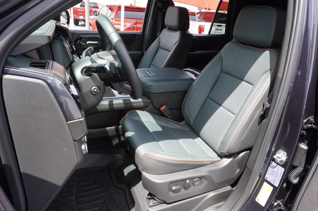 2026 GMC Yukon AT4 - Photo 15