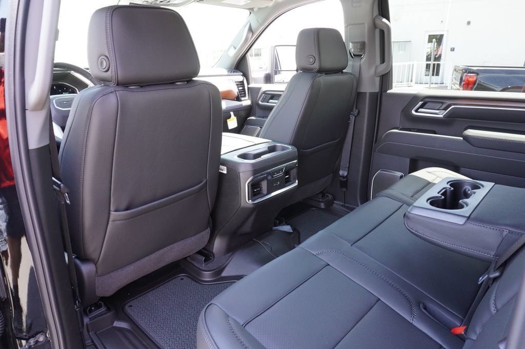 2025 GMC Sierra 2500HD Denali - Photo 13