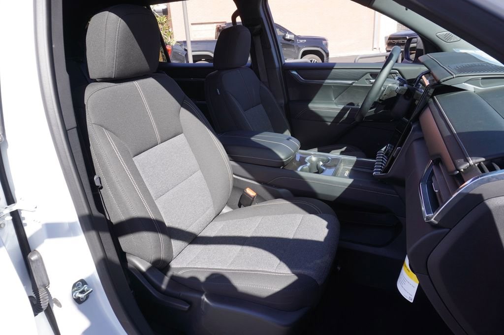 2025 GMC Acadia Elevation - Photo 13