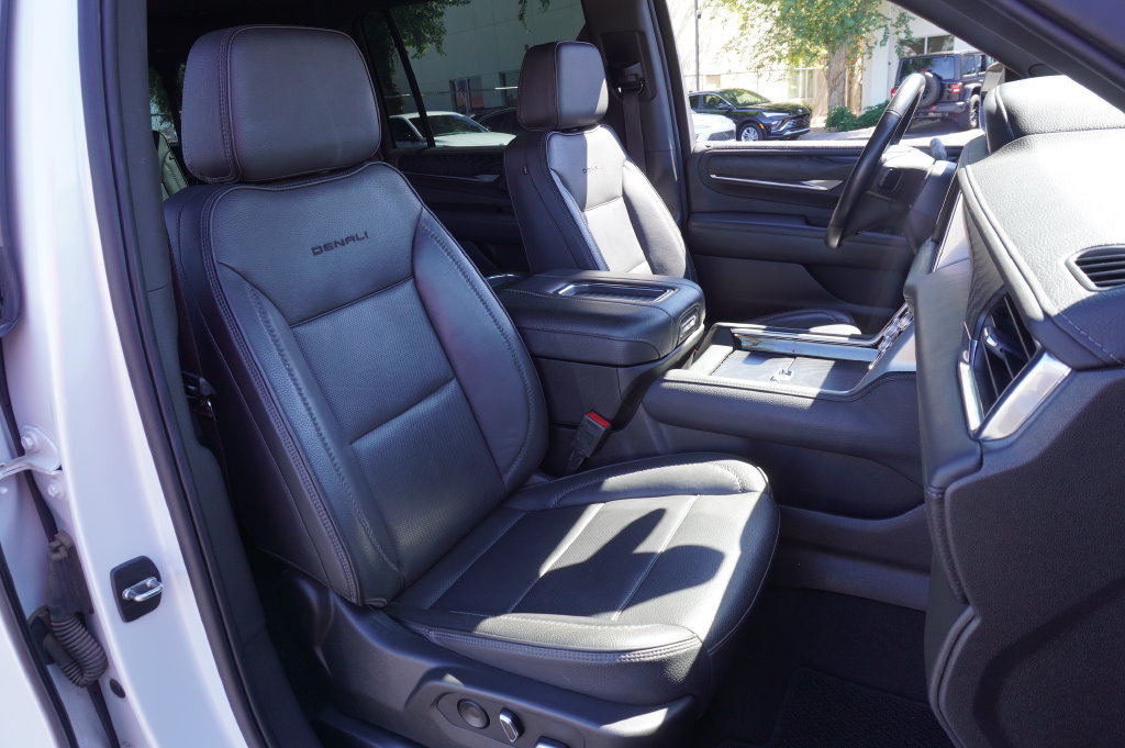 2022 GMC Yukon XL Denali - Photo 16