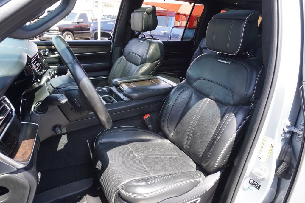 2022 Jeep Grand Wagoneer Series II - Photo 14