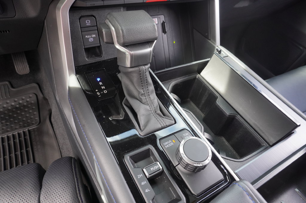 2023 Toyota Sequoia Platinum - Photo 20