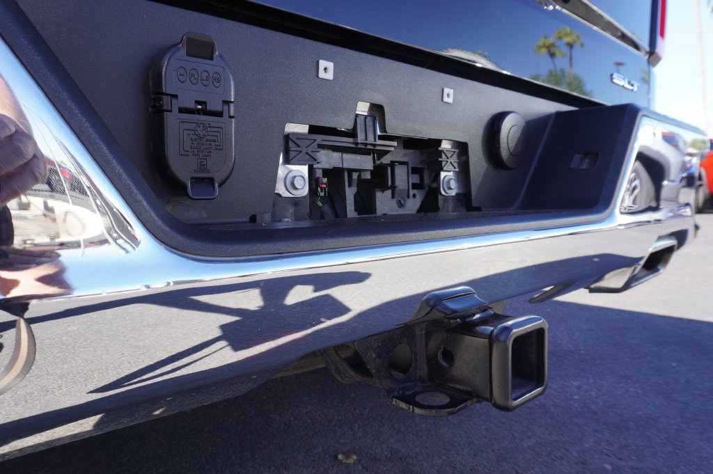 2023 GMC Sierra 1500 SLT - Photo 9