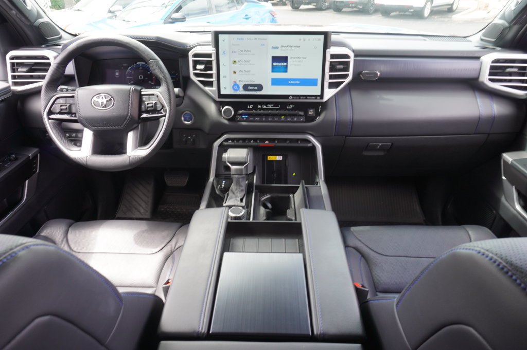 2023 Toyota Sequoia Platinum - Photo 11