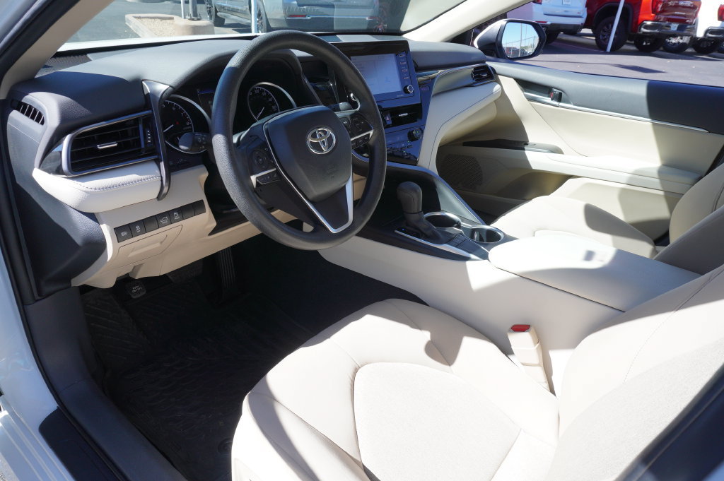 2024 Toyota Camry LE - Photo 19