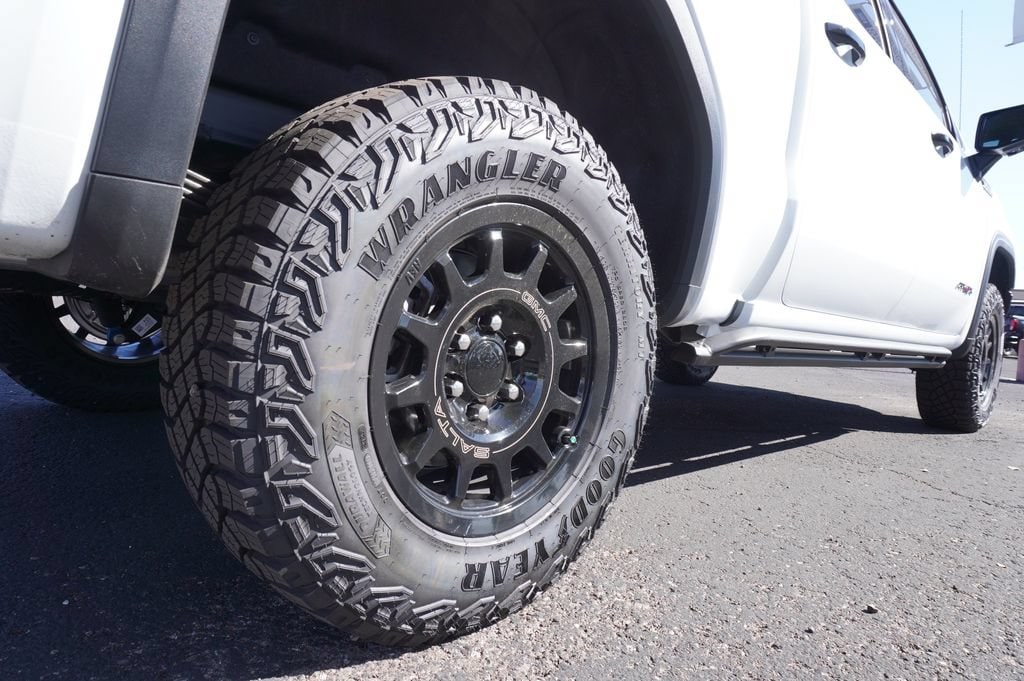 2026 GMC Sierra 1500 AT4X - Photo 7