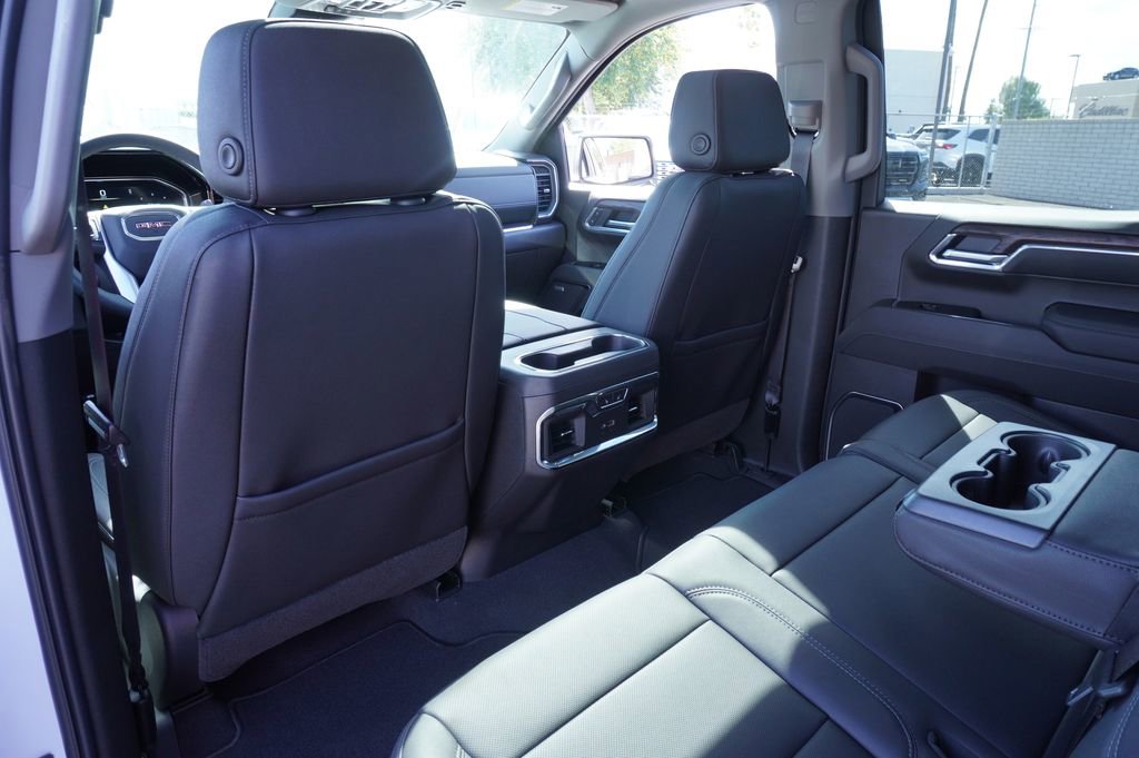 2026 GMC Sierra 1500 SLT - Photo 11